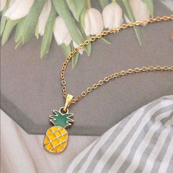 ✨2/$25✨Pineapple Pendant✨ - Picture 2 of 5